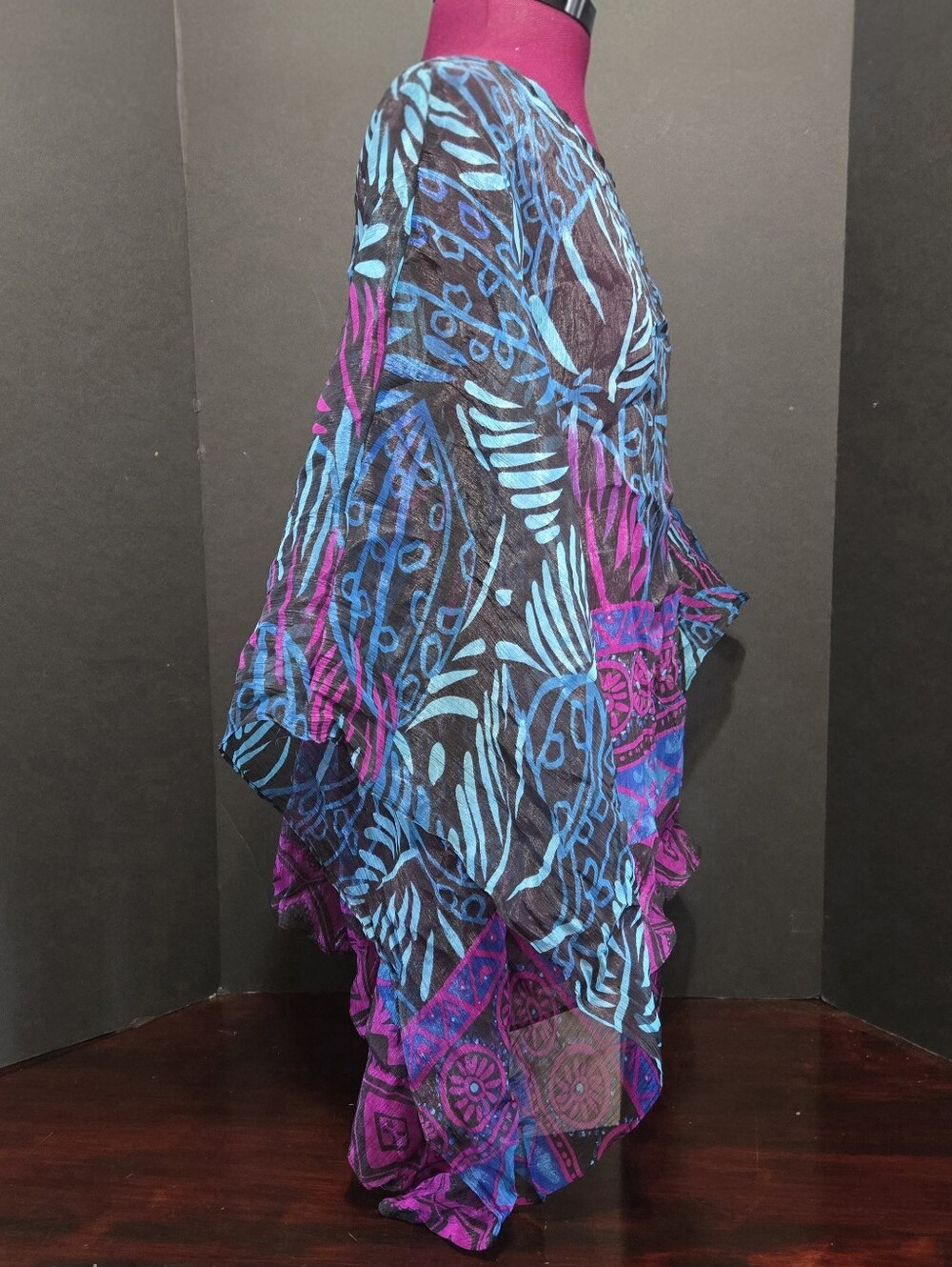 Beautiful Jeweled tones adorn this flowing 3/4 asemetrical sleeves Flowing semi - Picture 4 of 6